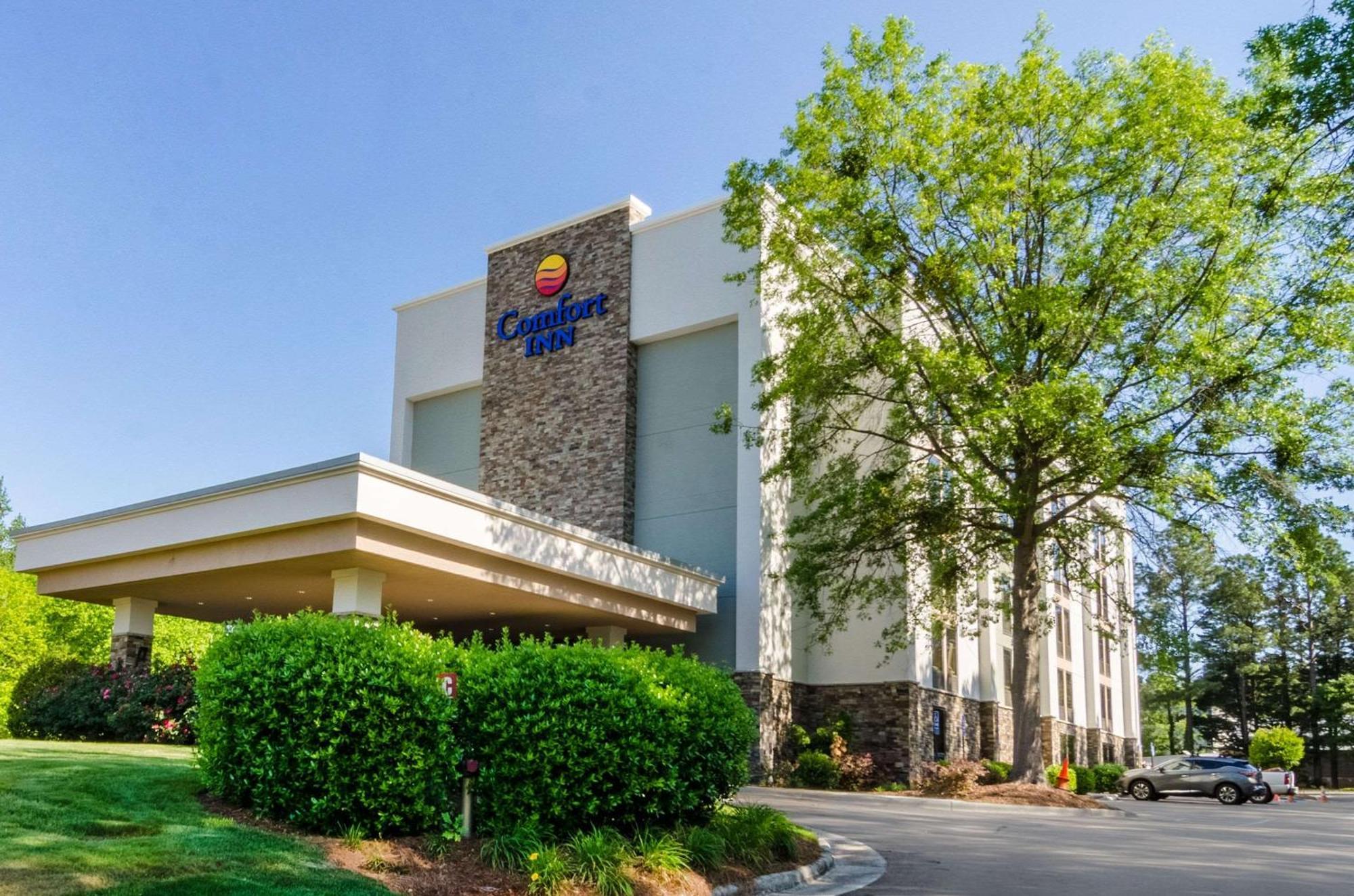 Comfort Inn Raleigh Midtown Exterior photo